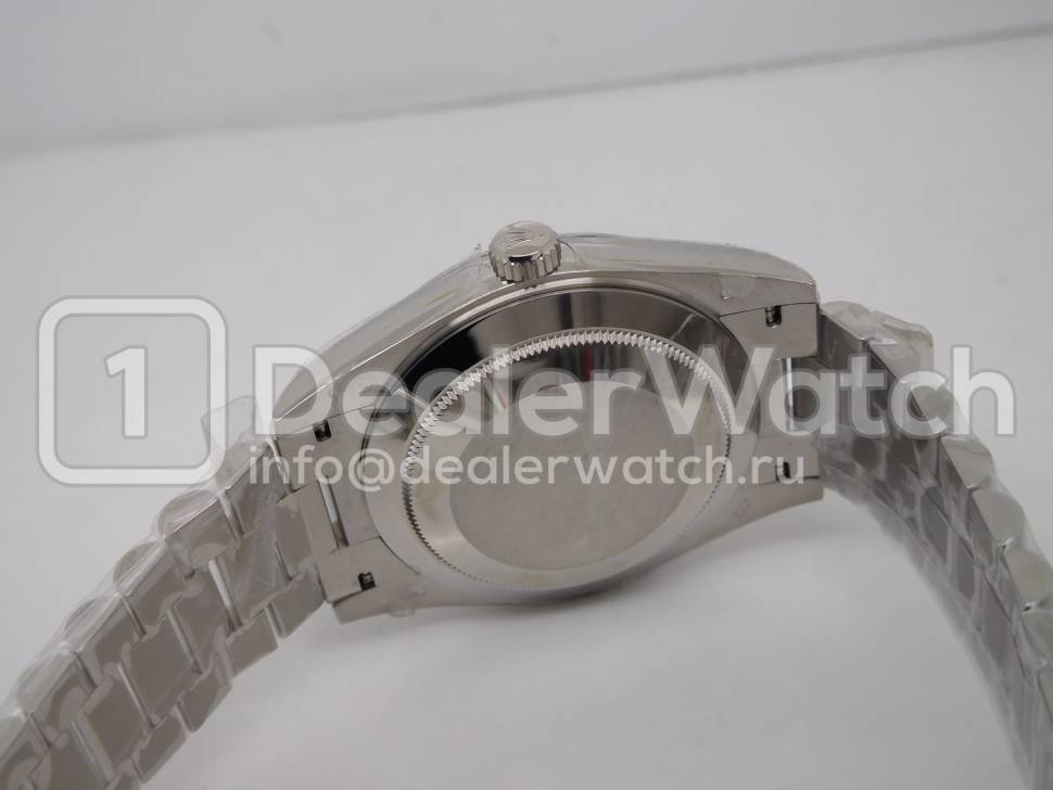 Часы Rolex Day-Date 40 228206-0001