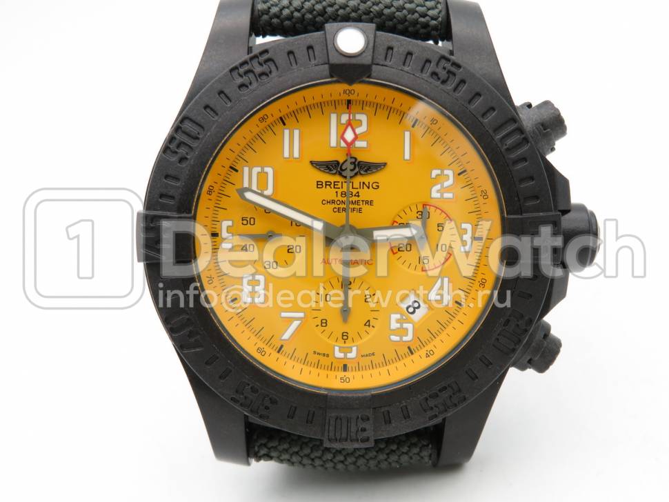 Часы Breitling Avenger Hurricane
