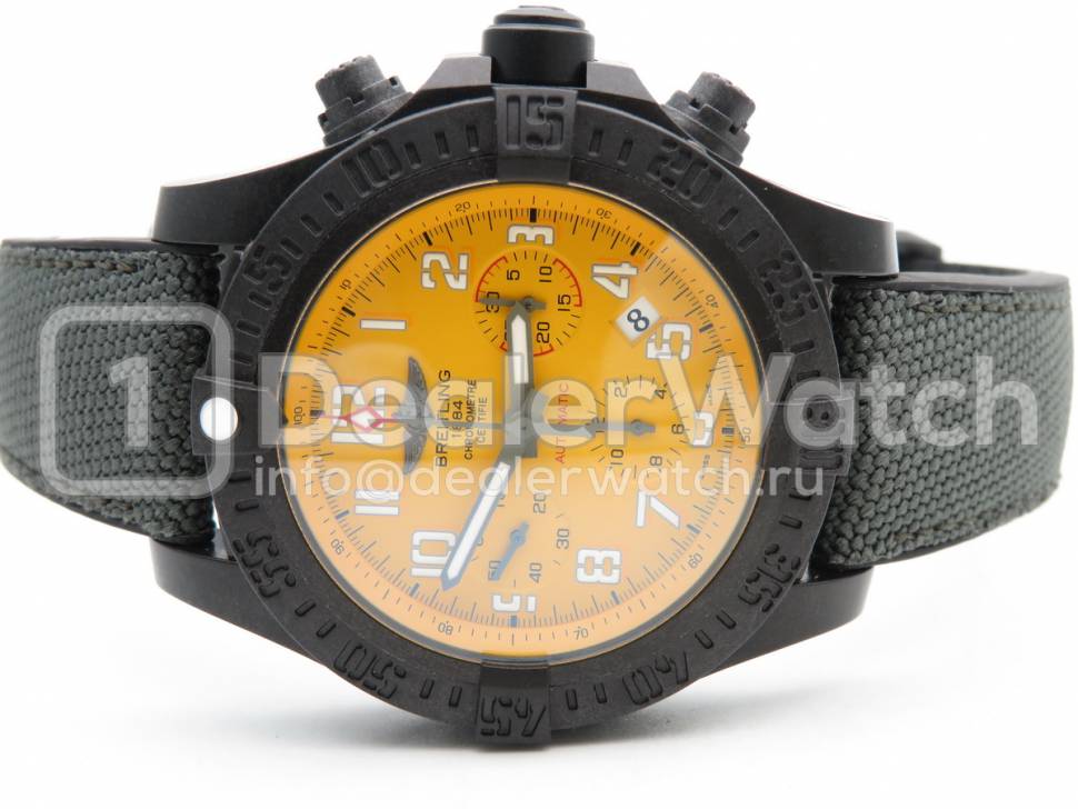 Часы Breitling Avenger Hurricane