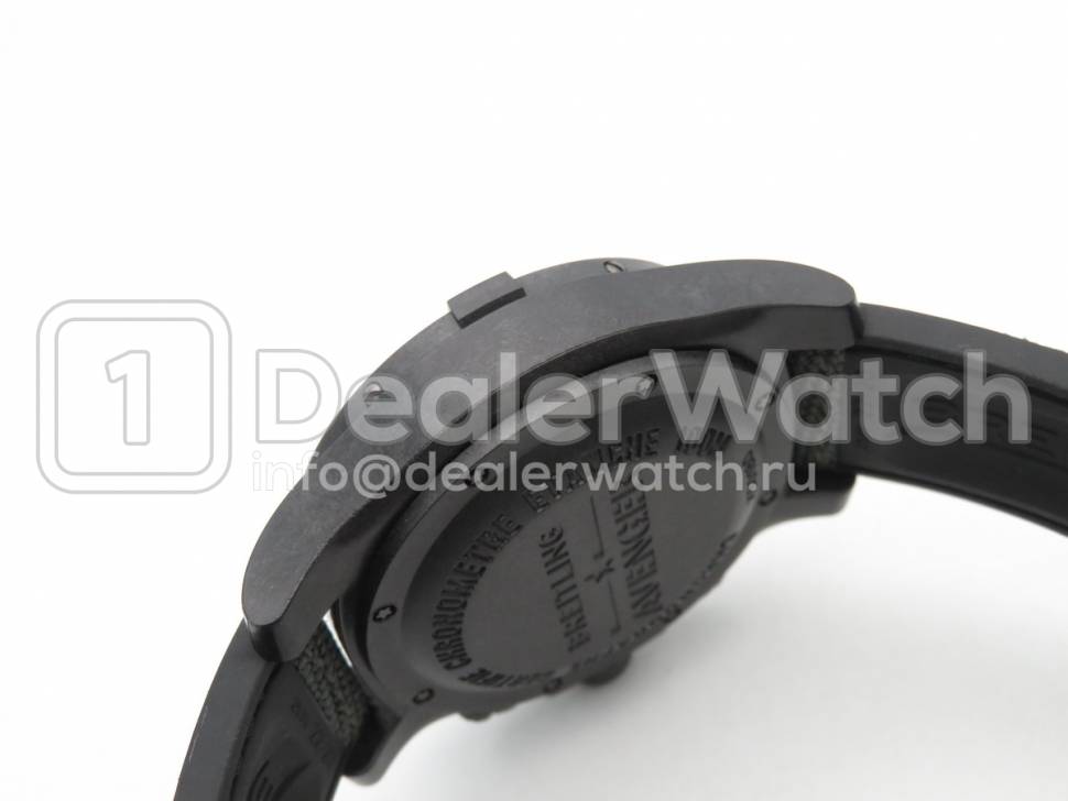 Часы Breitling Avenger Hurricane