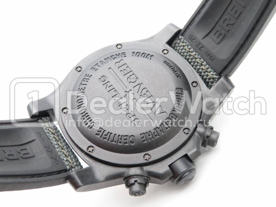 Часы Breitling Avenger Hurricane